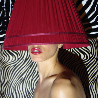 Femme au lampadaire #01